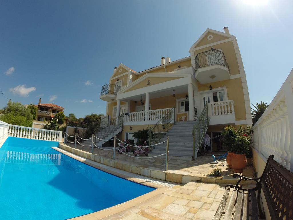 ארגוסטולי Irini'S Villa חדר תמונה