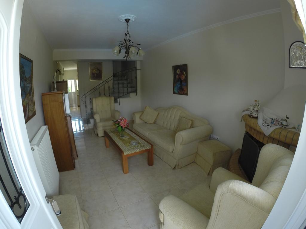 ארגוסטולי Irini'S Villa חדר תמונה